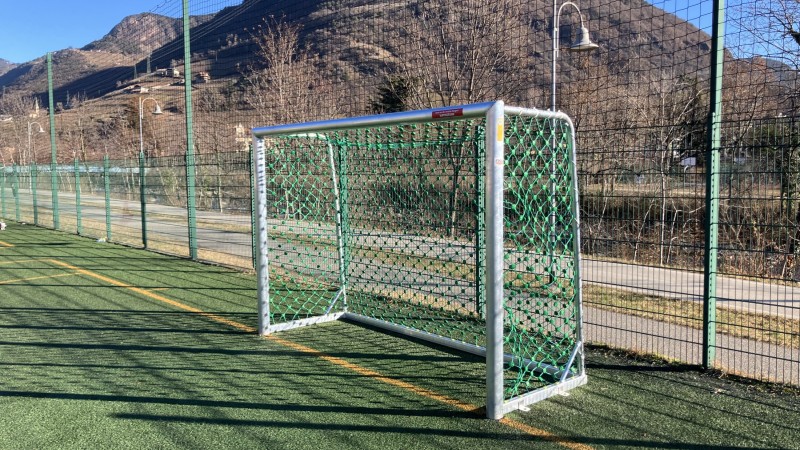 Fußballtore aus Aluminium vollverschweißt mit Antivandal Netzen Talferwiesen Bozen