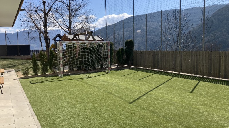 Small football pitch + fencing Schalders