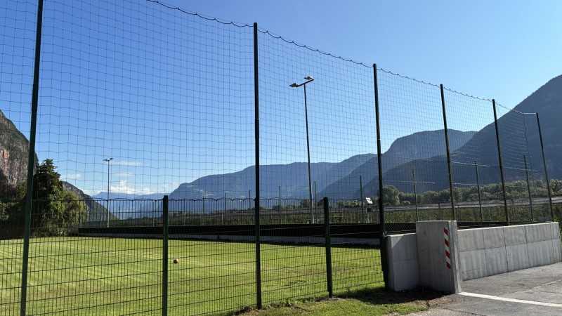 Fencing Laimburg football pitch