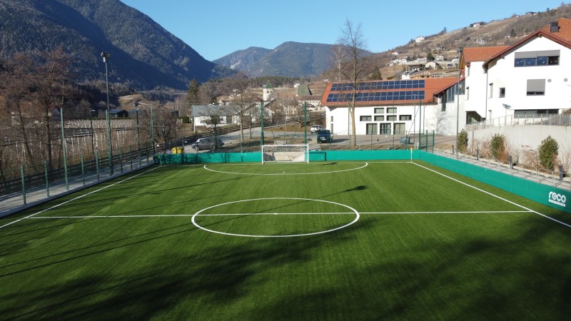 Fußballplatz mit Umz