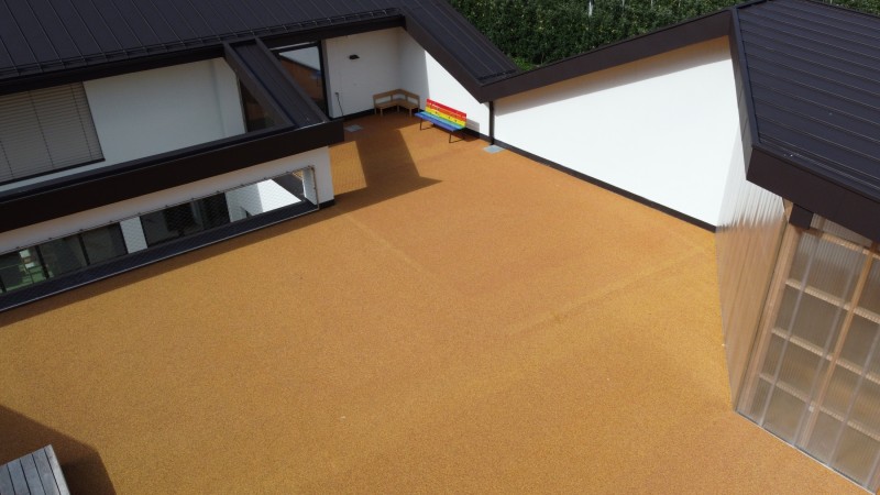 Fall-protection floor in Naz-Sciaves