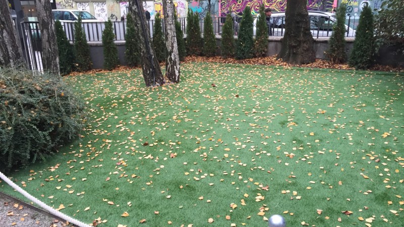 Fornitura e posa erba decorativa al  Hotel Luna Bolzano **** (BZ)