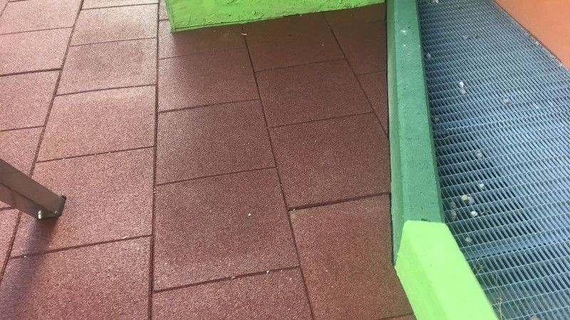 Pavimento antitrauma Istituto Marcelline Bolzano (BZ)