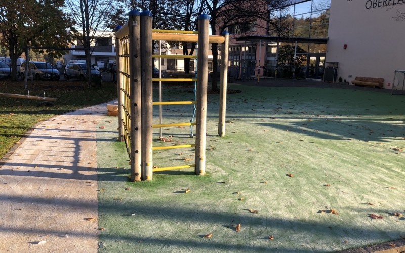 Pavimento anticaduta scuola materna a Caldaro (BZ)