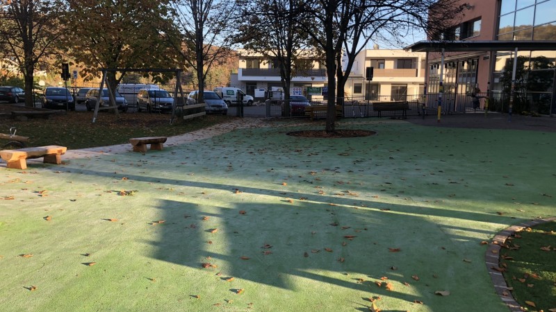 Pavimento anticaduta scuola materna a Caldaro (BZ)