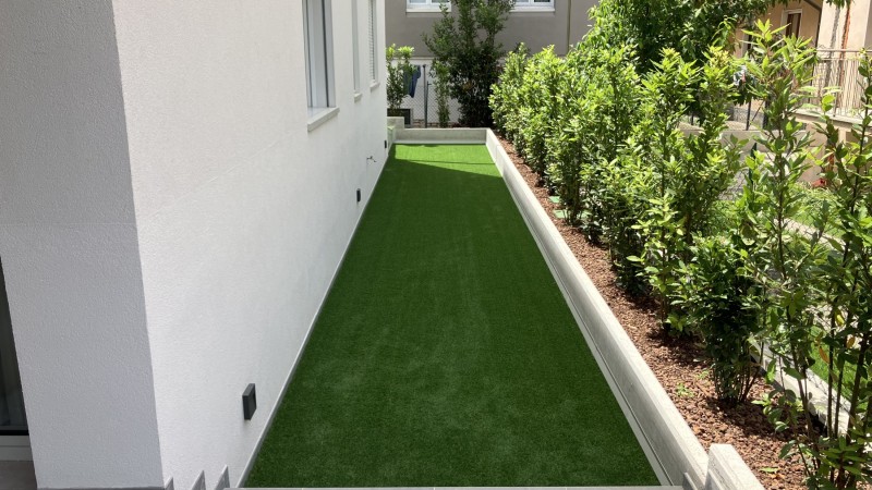 Artificial lawn on terrace in Bardolino