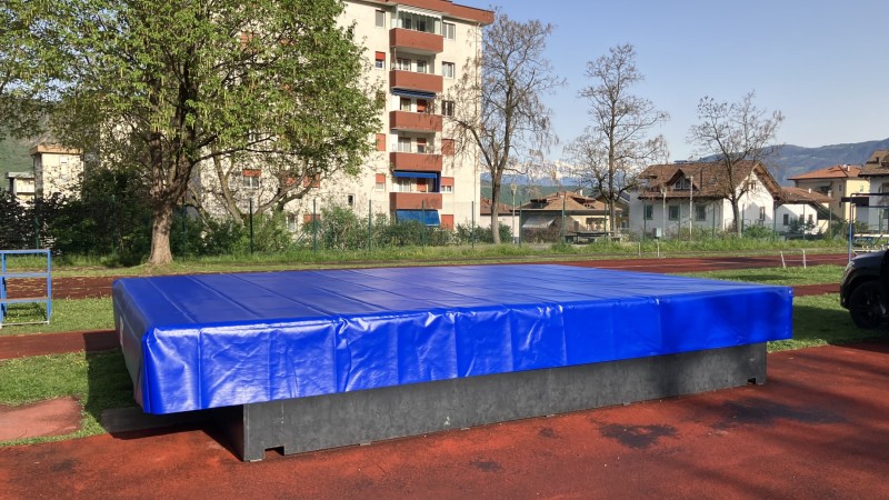 Materassini di caduta per salto in alto a Laives