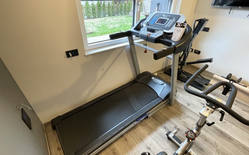 Fornitura e montaggio tapis roulant + cyclette