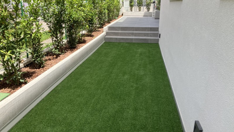 Artificial lawn on terrace in Bardolino