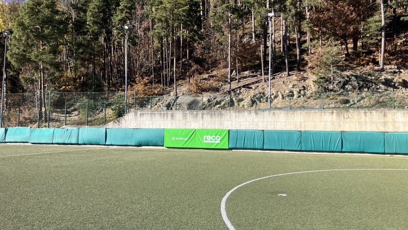 Prallschutz inklusive Aufdruck Sportplatz Barbian