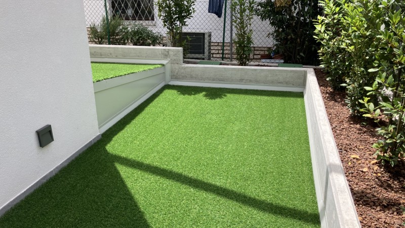 Artificial lawn on terrace in Bardolino