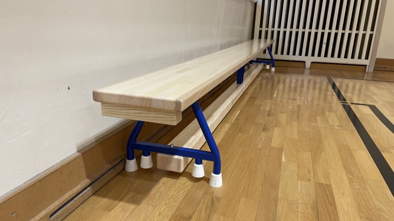 Fornitura + montaggio delle nuove spalliere svedesi e panche in una scuola a merano.