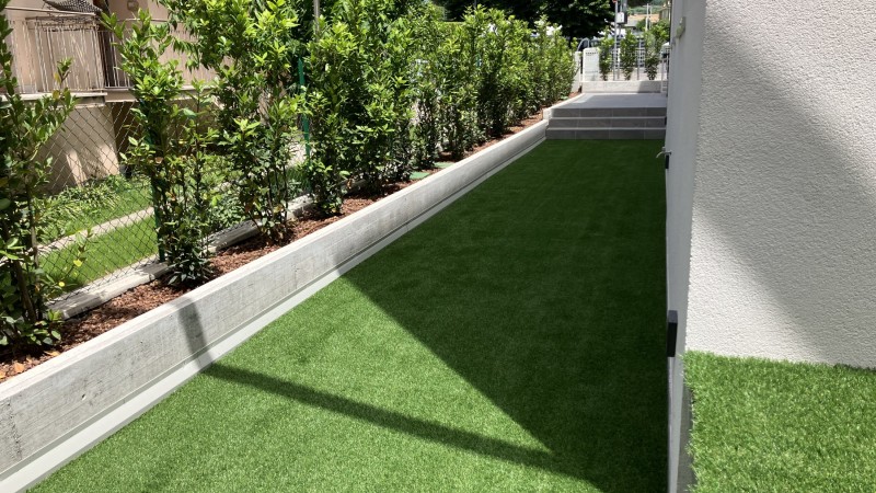 Artificial lawn on terrace in Bardolino