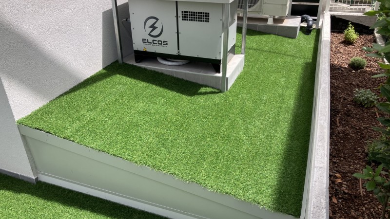 Artificial lawn on terrace in Bardolino