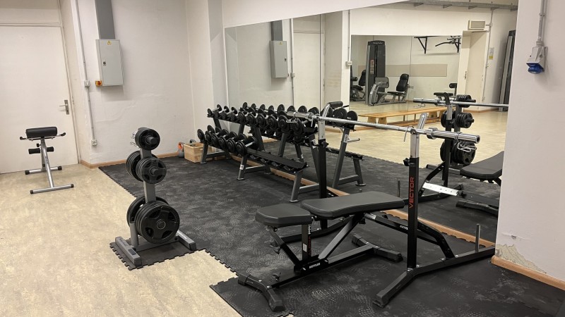  Fitnessraum Wirtschaftsfachoberschule Franz Kafka Meran