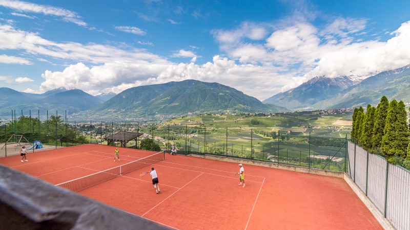 Tennisplätze im Inklusivhotel Taushof **** Schenna