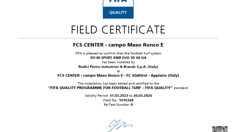 Campo da calcio FC Südtirol (Zona sportiva Maso Ronco) DI NOTTE