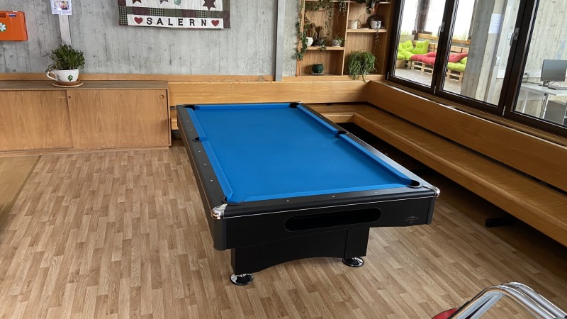 Pool table at the High School Salern