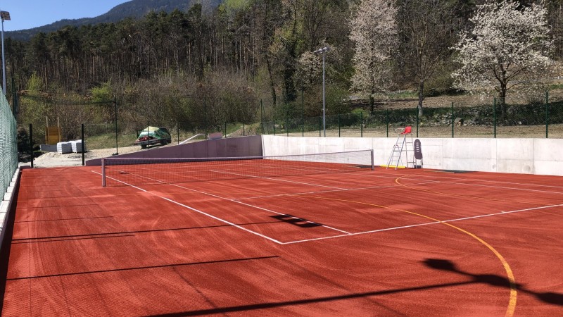 Tennis court and fencing Pfeffersberg.