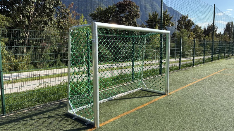 Fußballtore aus Aluminium vollverschweißt mit Antivandal Netzen Talferwiesen Bozen