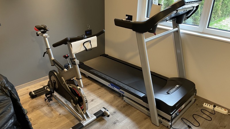 Lieferung + Montage Laufband und Cyclette 